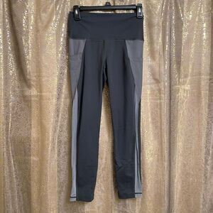 Aerie Chill Play Move Gray High Waisted Ankle Leggings Medium